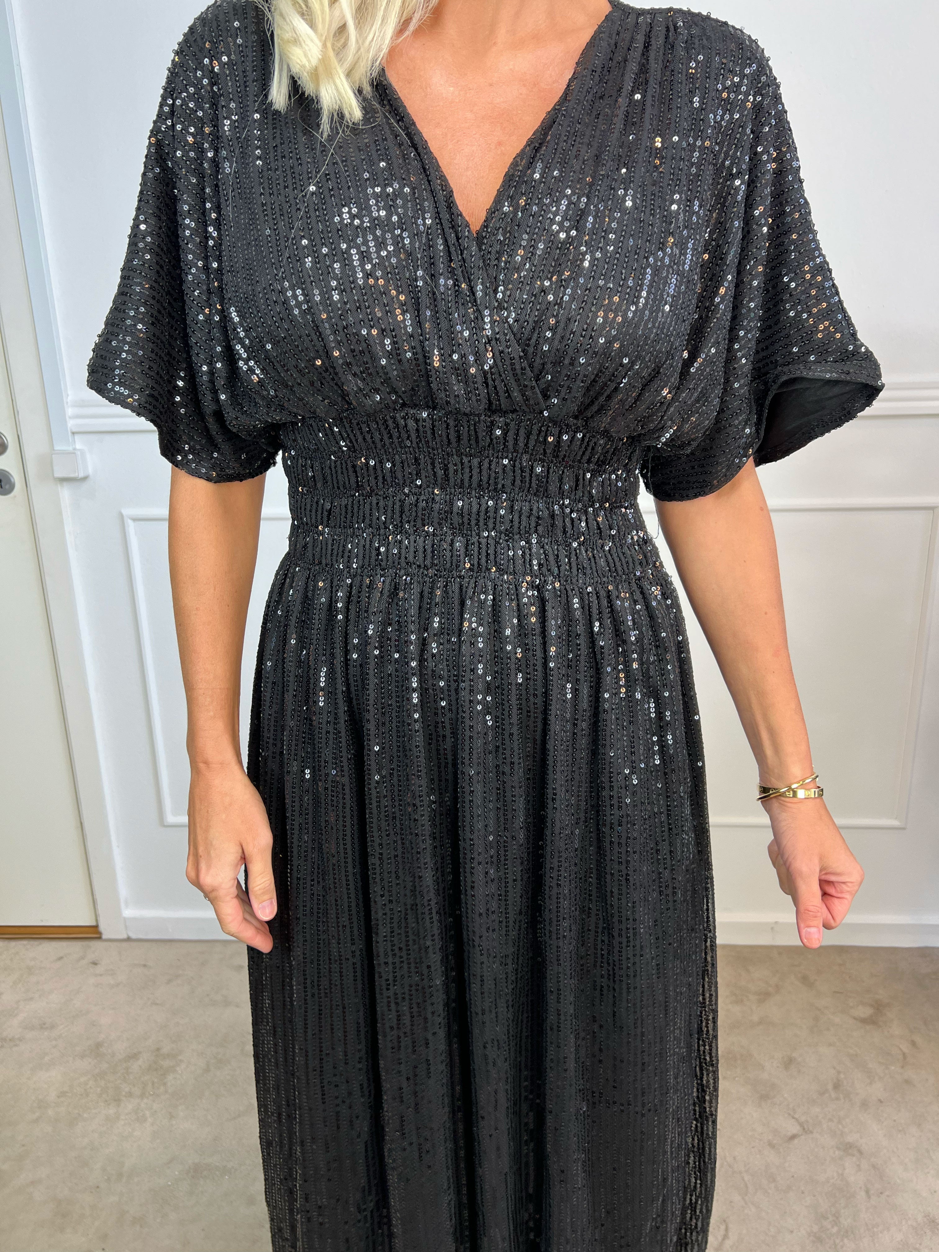 Pams Glitter - Lång vacker klänning med paljetter
